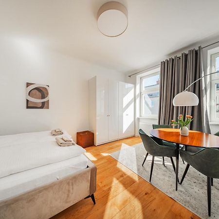 Sonnige Altbauwohnung Nahe Wien Hauptbahnhof Exterior photo